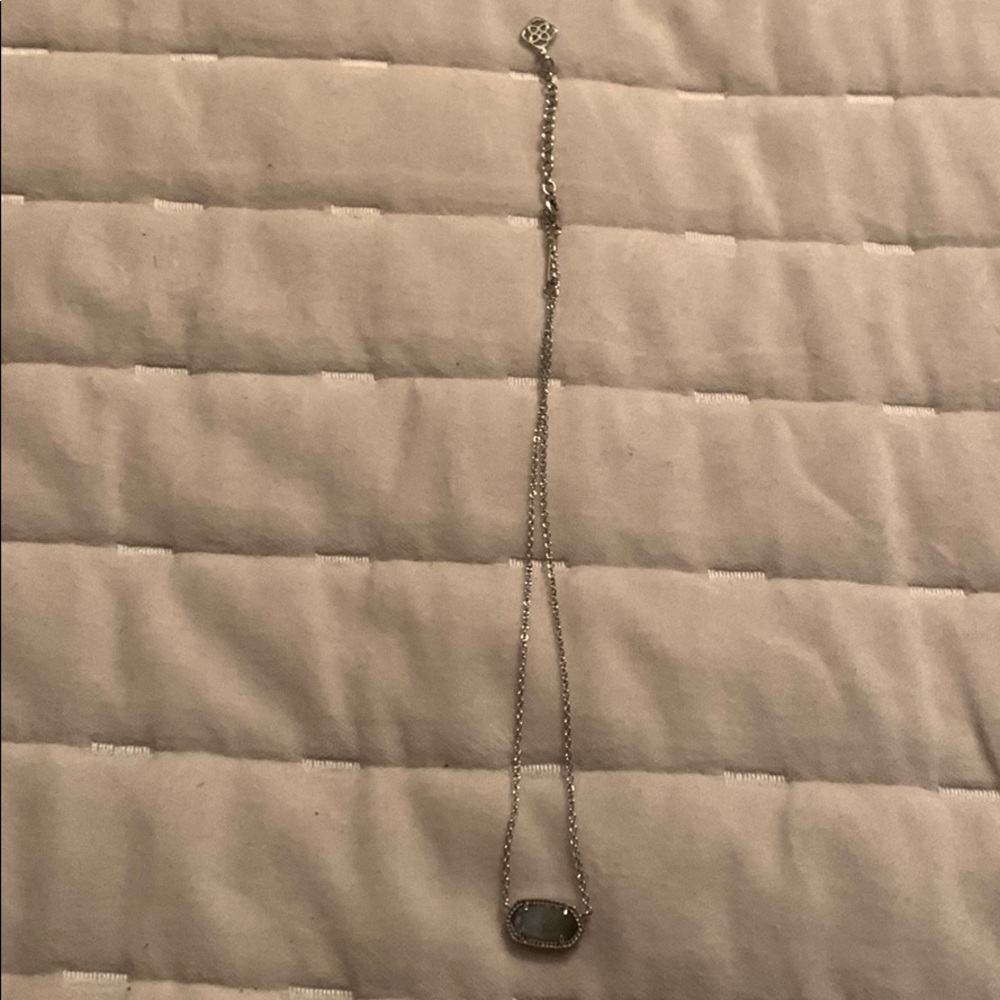 Kendra Scott necklace